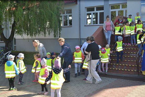 Grafika #16: "Wiosna z Mrówką"