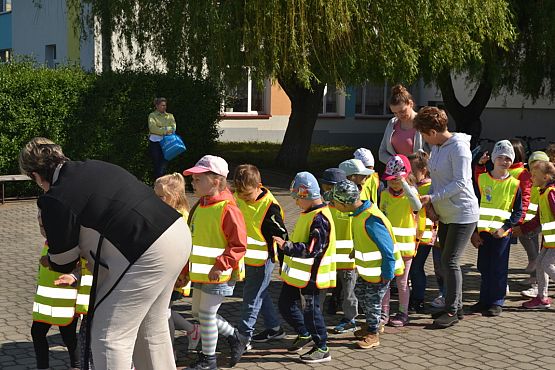 Grafika #21: "Wiosna z Mrówką"