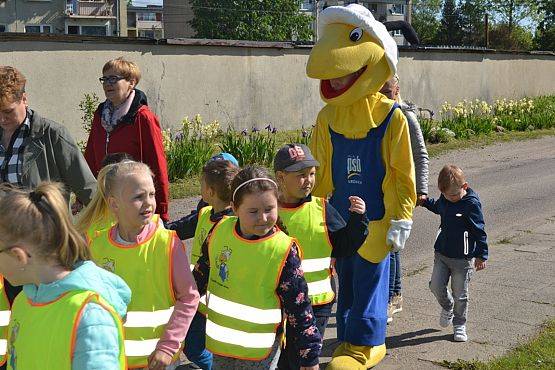 Grafika #24: "Wiosna z Mrówką"