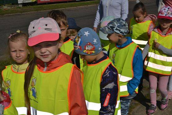 Grafika #25: "Wiosna z Mrówką"