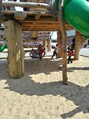 Grafika #3: Wycieczka przedszkolaków do Parku Ewolucji w Sławutówku.