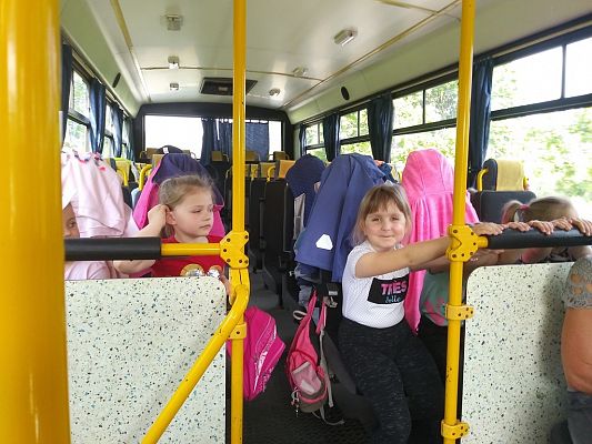 Grafika #10: Wycieczka przedszkolaków do Parku Ewolucji w Sławutówku.