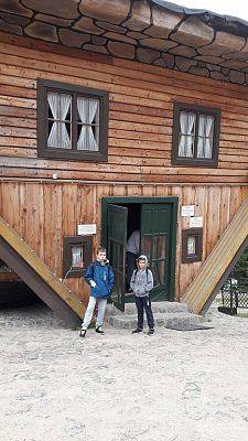 Grafika #25: Wycieczka do Szymbarka