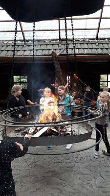 Grafika #33: Wycieczka do Szymbarka