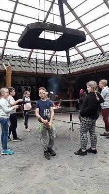 Grafika #38: Wycieczka do Szymbarka