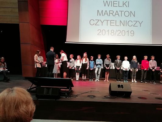 Grafika #16: Wielki Maraton Czytelniczy 2018/2019