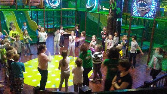 Grafika #2: Wycieczka do Gdyni uczniów klas I-III - sala zabaw "Amazonia".