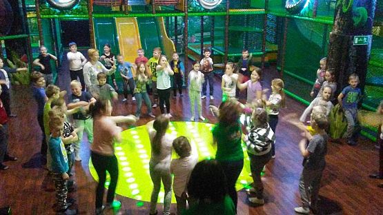 Grafika #3: Wycieczka do Gdyni uczniów klas I-III - sala zabaw "Amazonia".