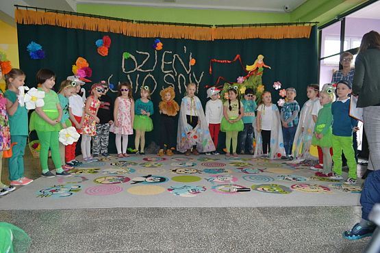 Grafika #5: Obudzić Misia – spektakl przedszkolaków