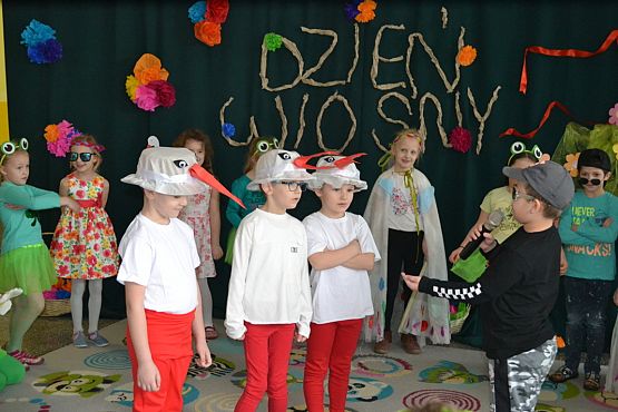 Grafika #11: Obudzić Misia – spektakl przedszkolaków