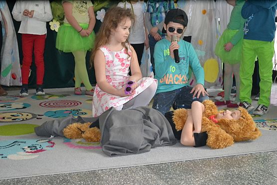 Grafika #13: Obudzić Misia – spektakl przedszkolaków