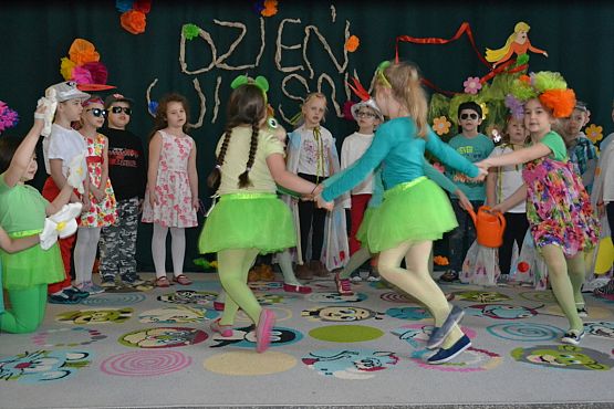 Grafika #16: Obudzić Misia – spektakl przedszkolaków