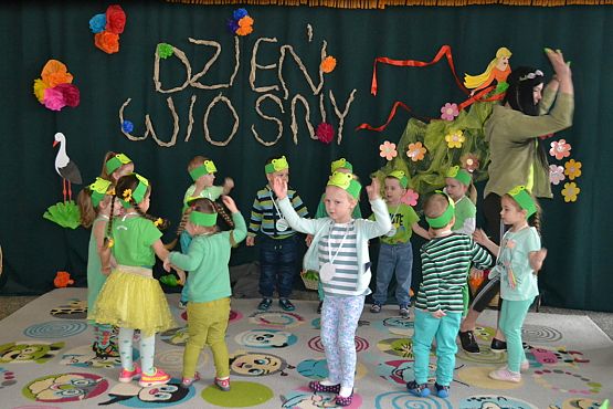 Grafika #32: Obudzić Misia – spektakl przedszkolaków