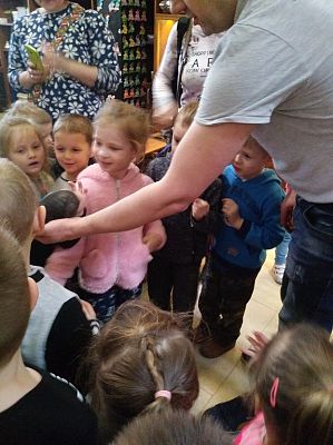 Grafika #15: Przedszkolaki w Tuchlinie