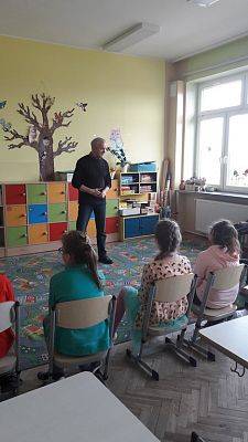 Grafika #2: "Zaczarowany świat teatru" - projekt edukacji teatralnej o charakterze profilaktycznym