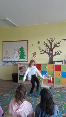 Grafika #12: "Zaczarowany świat teatru" - projekt edukacji teatralnej o charakterze profilaktycznym