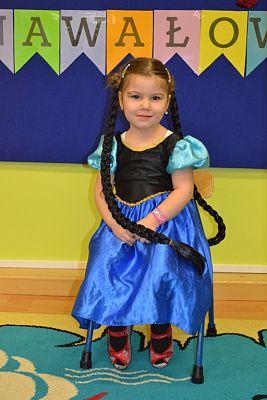 Grafika #9: ,,Dziś w przedszkolu piękny bal, bal wspaniały na sto par (…)