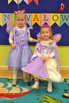 Grafika #16: ,,Dziś w przedszkolu piękny bal, bal wspaniały na sto par (…)