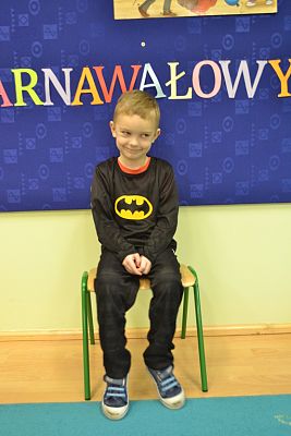 Grafika #49: ,,Dziś w przedszkolu piękny bal, bal wspaniały na sto par (…)