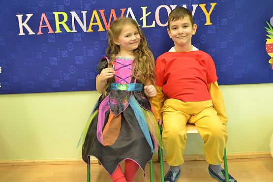 Grafika #59: ,,Dziś w przedszkolu piękny bal, bal wspaniały na sto par (…)