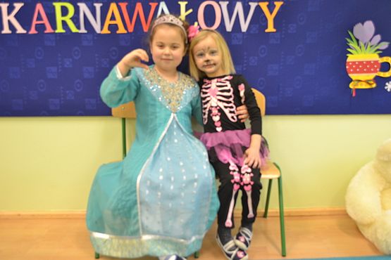 Grafika #61: ,,Dziś w przedszkolu piękny bal, bal wspaniały na sto par (…)