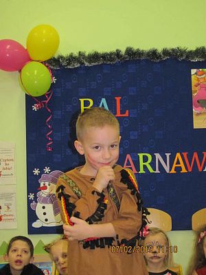 Grafika #78: ,,Dziś w przedszkolu piękny bal, bal wspaniały na sto par (…)