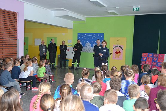 Grafika #1: BEZPIECZNE FERIE