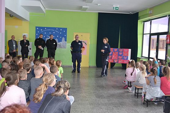 Grafika #2: BEZPIECZNE FERIE