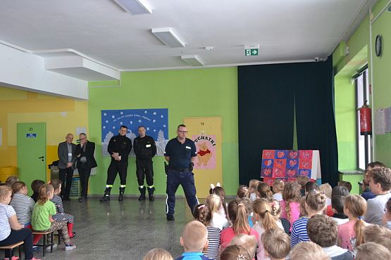 Grafika #5: BEZPIECZNE FERIE