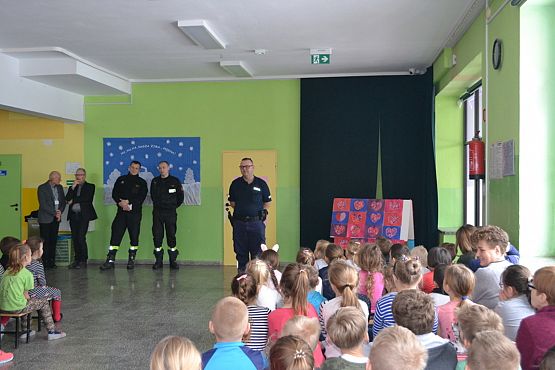 Grafika #6: BEZPIECZNE FERIE