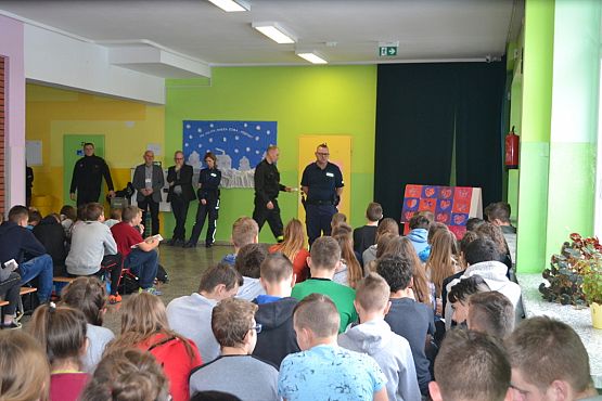 Grafika #17: BEZPIECZNE FERIE