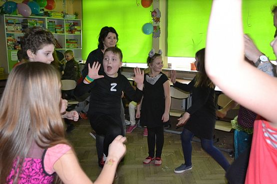 Grafika #18: BAL KARNAWAŁOWY W SZKOLE PODSTAWOWEJ