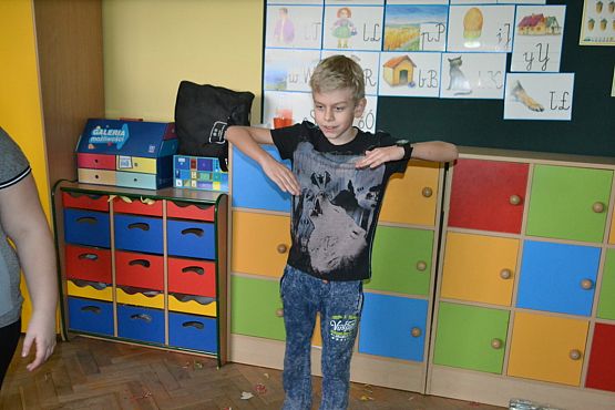 Grafika #37: BAL KARNAWAŁOWY W SZKOLE PODSTAWOWEJ