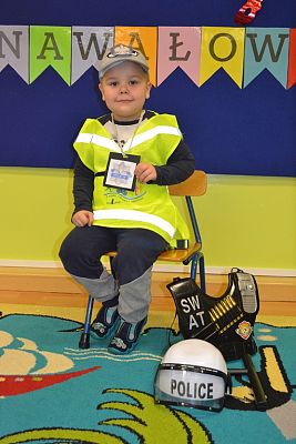 Grafika #13: ,,Dziś w przedszkolu piękny bal, bal wspaniały na sto par (…)