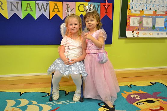 Grafika #18: ,,Dziś w przedszkolu piękny bal, bal wspaniały na sto par (…)