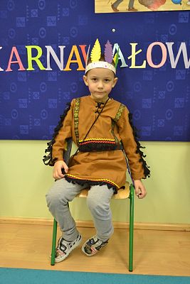 Grafika #52: ,,Dziś w przedszkolu piękny bal, bal wspaniały na sto par (…)