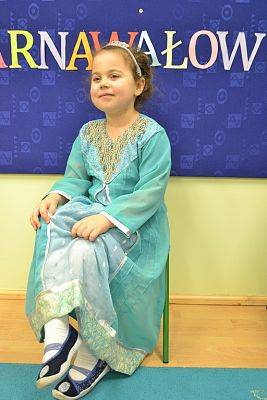 Grafika #53: ,,Dziś w przedszkolu piękny bal, bal wspaniały na sto par (…)