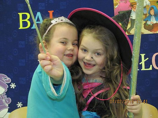 Grafika #75: ,,Dziś w przedszkolu piękny bal, bal wspaniały na sto par (…)