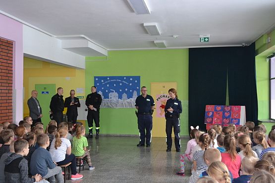 Grafika #0: BEZPIECZNE FERIE