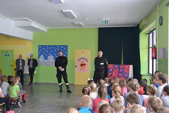 Grafika #8: BEZPIECZNE FERIE