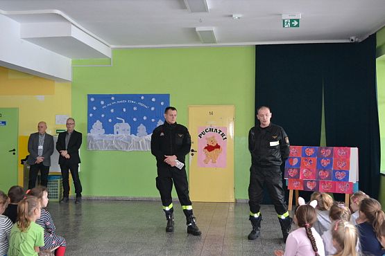 Grafika #9: BEZPIECZNE FERIE