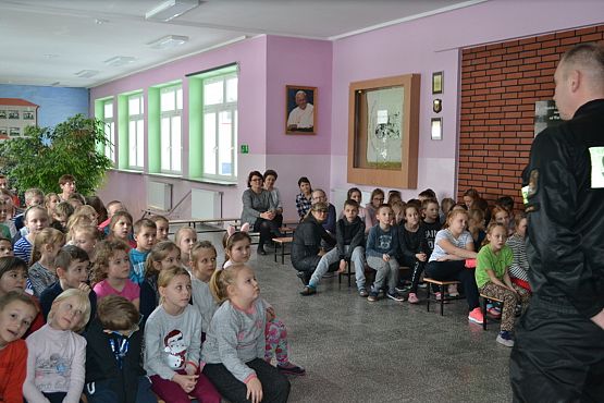 Grafika #12: BEZPIECZNE FERIE