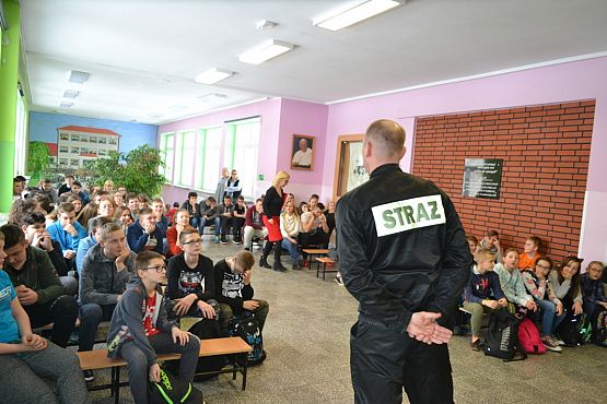 Grafika #13: BEZPIECZNE FERIE