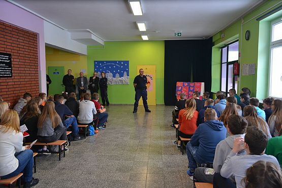 Grafika #16: BEZPIECZNE FERIE