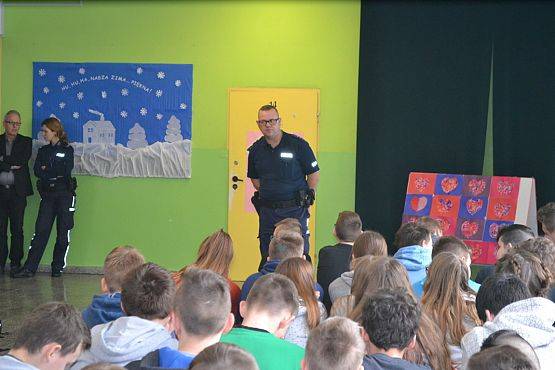 Grafika #19: BEZPIECZNE FERIE