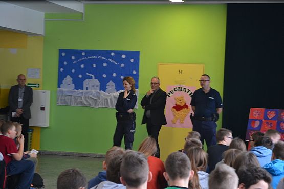 Grafika #20: BEZPIECZNE FERIE