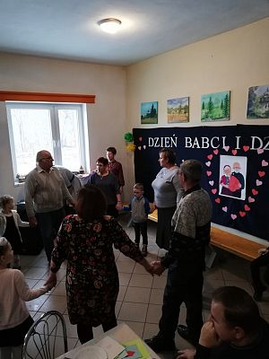 Grafika #13: Dzień Babci i Dziadka - występ w Lędziechowie