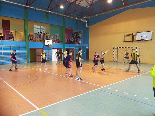 Grafika #1: Gminne zawody w piłkę ręczną chłopów