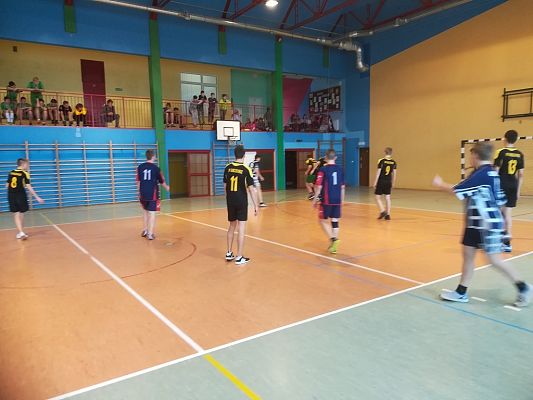 Grafika #2: Gminne zawody w piłkę ręczną chłopów