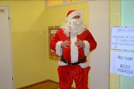 Grafika #0: Wigilia w grupie Biedronek i spotkanie z Mikołajem